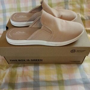 Clarks Cloudsteppers Tan Slip-On Shoes